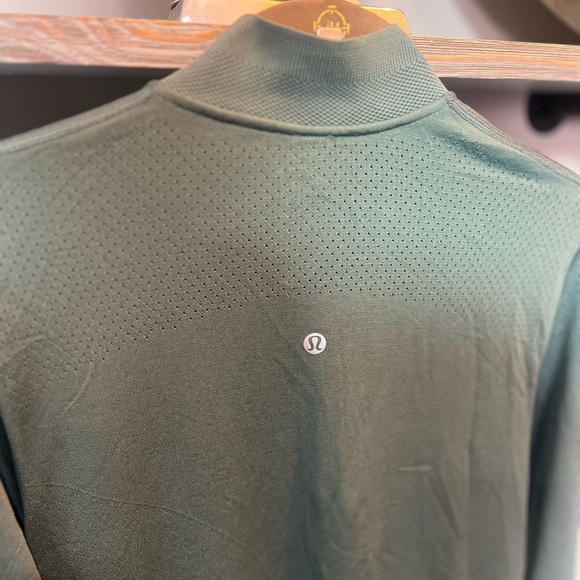 🤍Lululemon Seamless Training Jacket - Picture 6 of 9